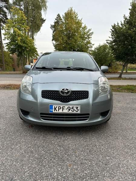 Toyota Yaris Helsinki - valokuva 3