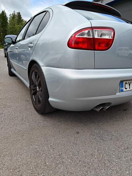 Seat Leon Турткуль - изображение 6