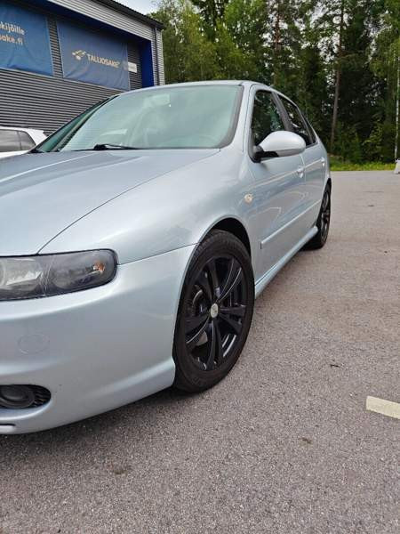 Seat Leon Турткуль - изображение 8