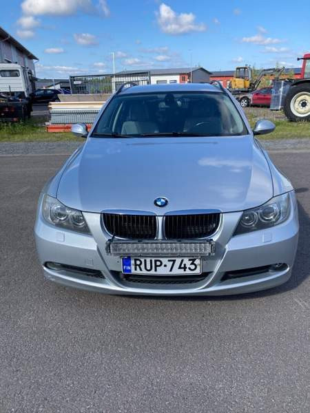 BMW 320 Kangasala - valokuva 2