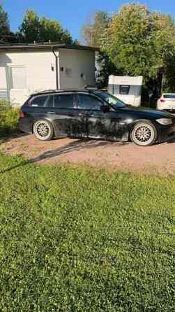 BMW 320 Muhos