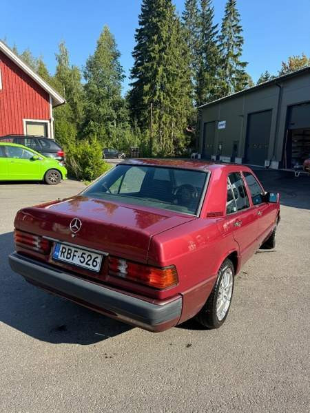 Mercedes-Benz 190 Вантаа - изображение 2