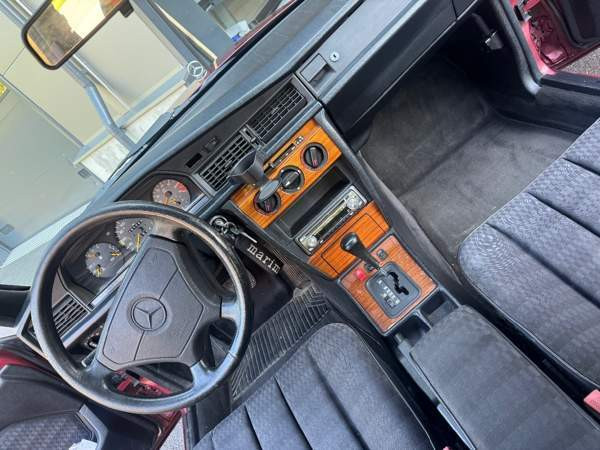 Mercedes-Benz 190 Вантаа - изображение 8