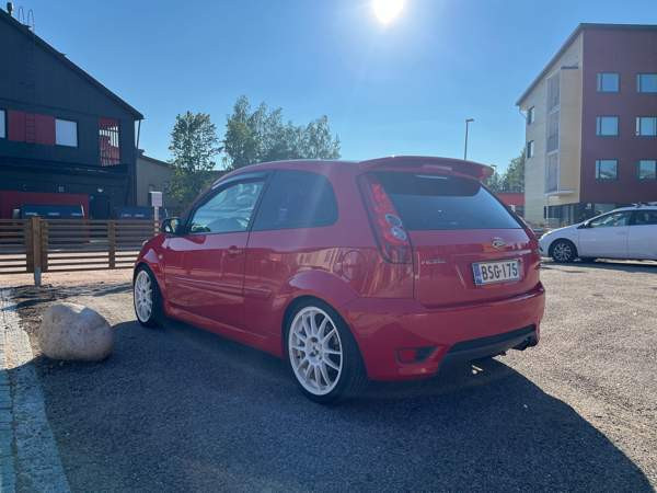 Ford Fiesta Вантаа - изображение 7