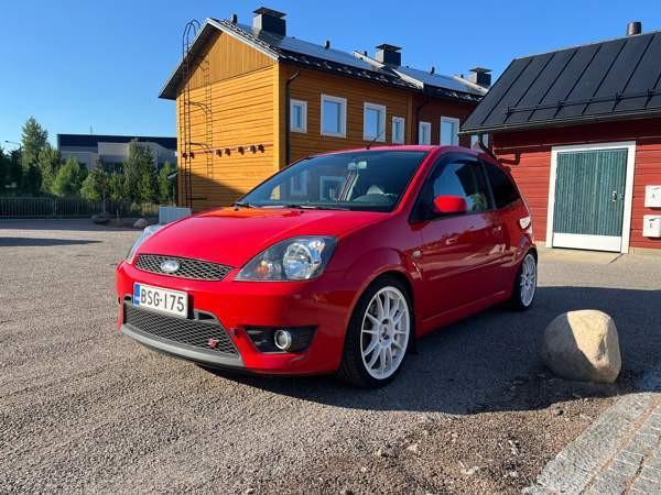 Ford Fiesta Vantaa - photo 2