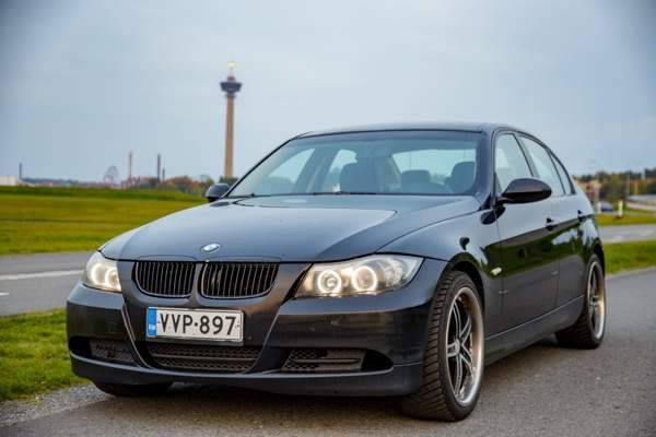 BMW 330 Tampere - valokuva 3
