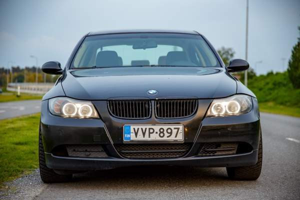 BMW 330 Tampere - valokuva 2