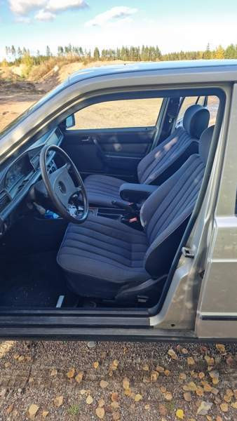 Mercedes-Benz 190 Glebychevo - valokuva 8