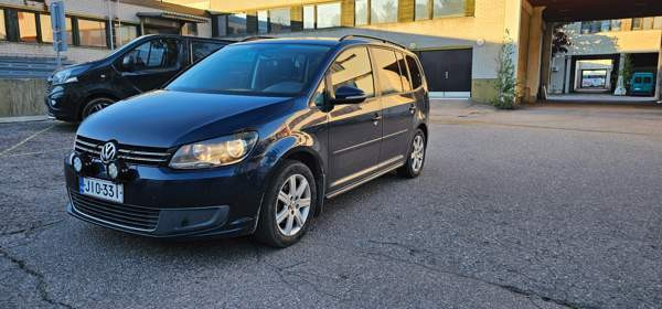 Volkswagen Touran Helsinki - valokuva 1