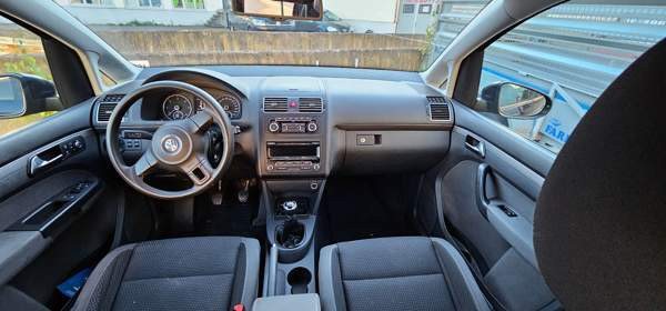 Volkswagen Touran Helsinki - valokuva 5