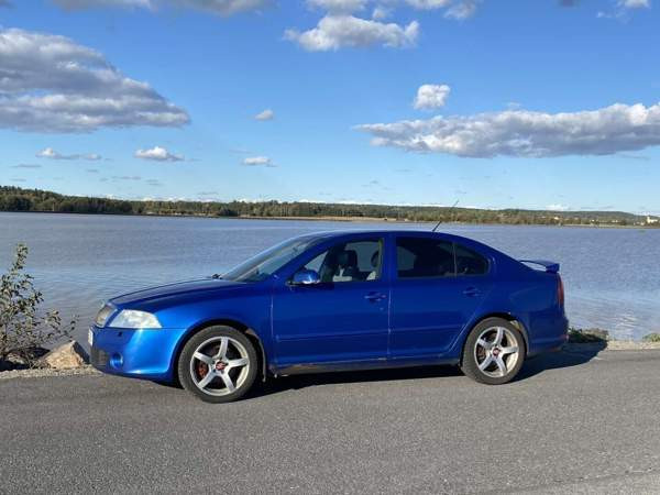 Skoda Octavia Sarov - valokuva 1