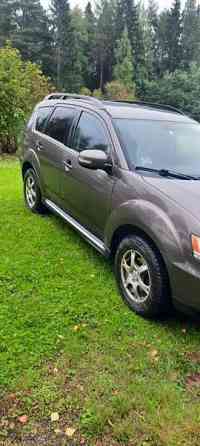 Mitsubishi Outlander Луга