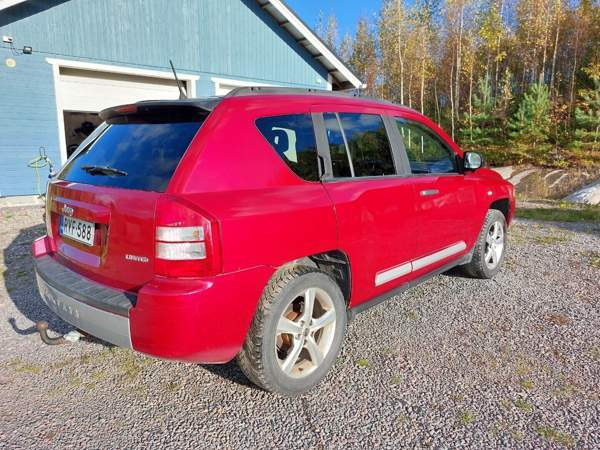 Jeep Compass Maentsaelae - valokuva 3