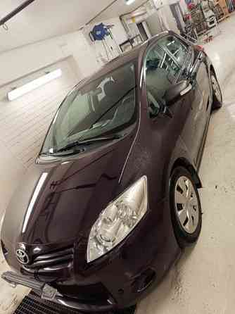 Toyota Auris Каяни
