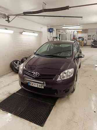 Toyota Auris Каяни