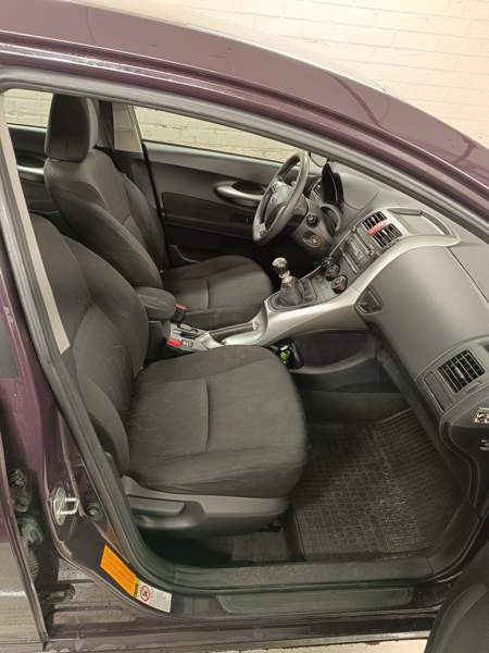 Toyota Auris Каяни - изображение 7