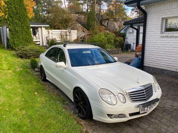 Mercedes-Benz E Turtkul - valokuva 3