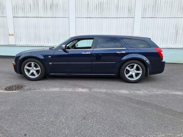 Chrysler 300C Sarov - valokuva 1