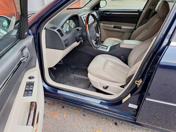 Chrysler 300C Sarov - valokuva 5