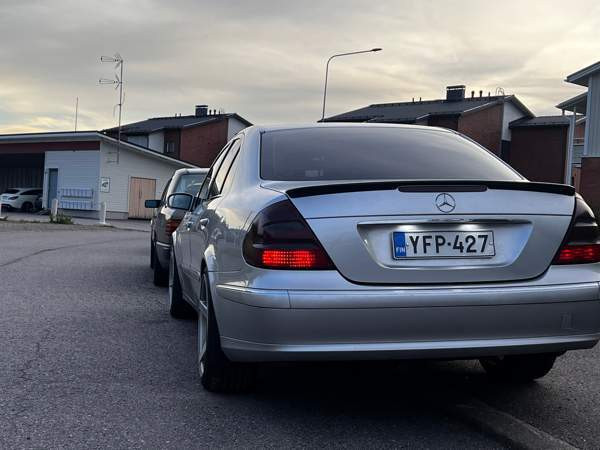 Mercedes-Benz 200 Lohja - valokuva 2