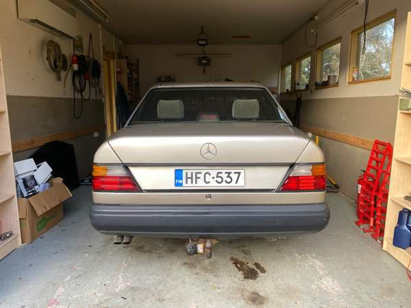 Mercedes-Benz 260 Eurajoki - photo 8