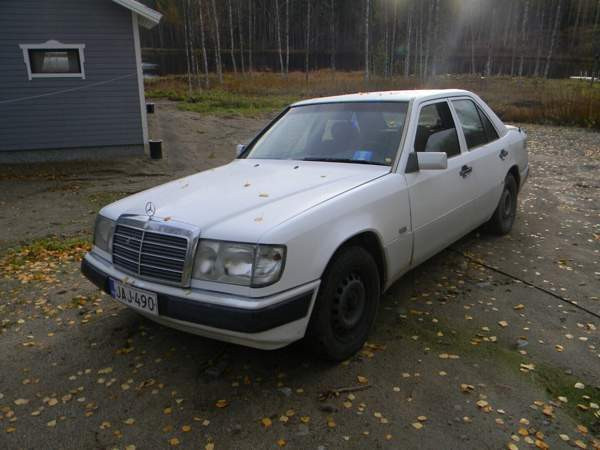 Mercedes-Benz 300 Jyväskylä - valokuva 1