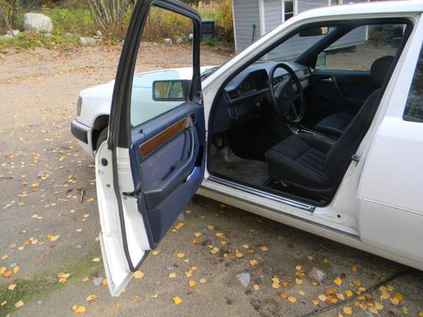 Mercedes-Benz 300 Jyväskylä - valokuva 2