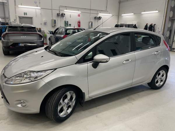 Ford Fiesta Тампере - изображение 3