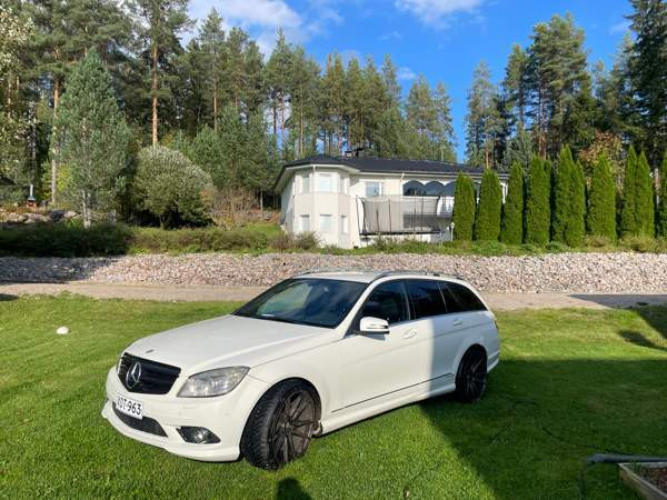 Mercedes-Benz C Луга - изображение 1