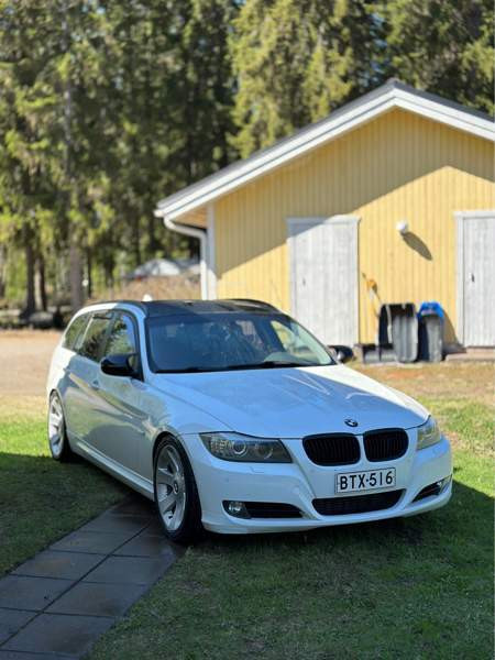 BMW 320 Joroinen - valokuva 2