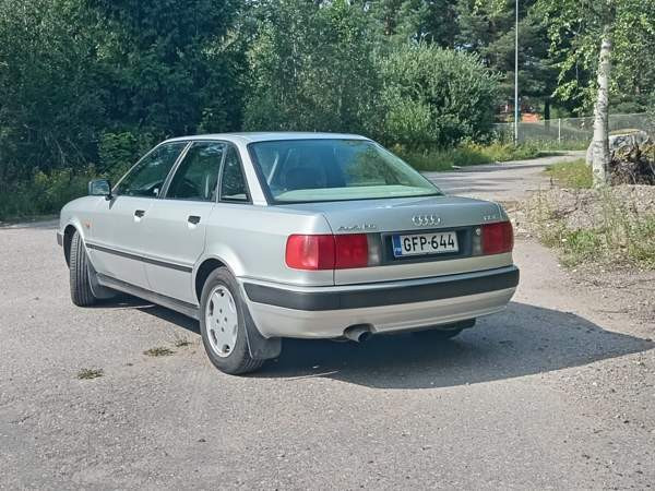 Audi 80 Glebychevo - valokuva 3