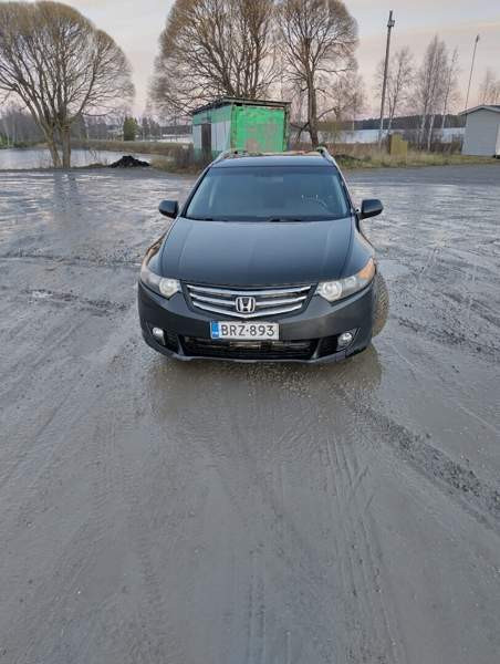 Honda Accord Sotkamo - valokuva 6