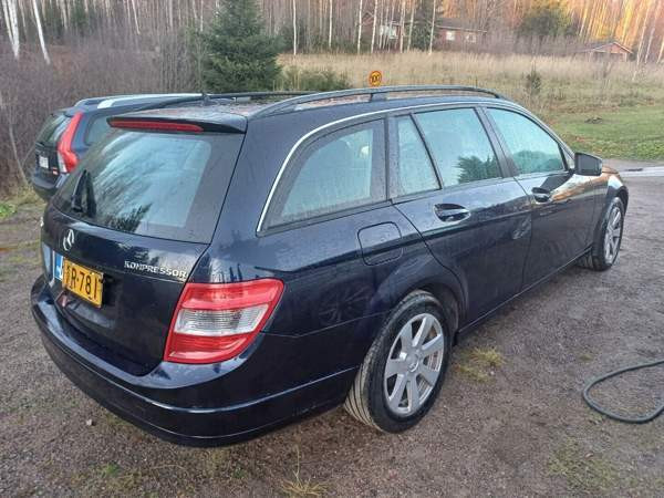 Mercedes-Benz C As Salamiyah - valokuva 2