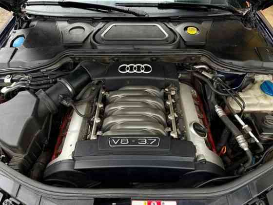 Audi A8 Haemeenlinna