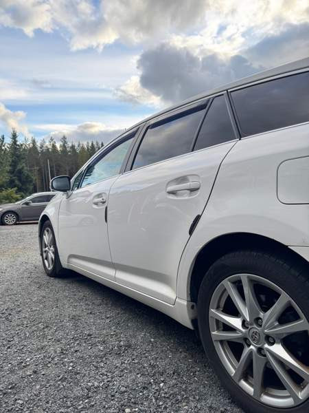 Toyota Avensis Kauhajoki - изображение 8