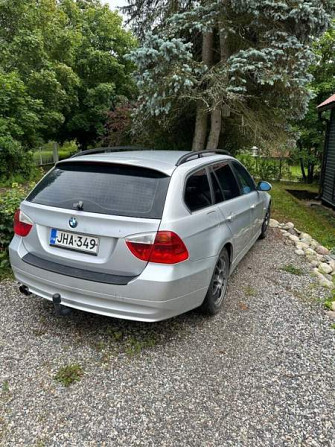 BMW 325 Glebychevo - valokuva 2
