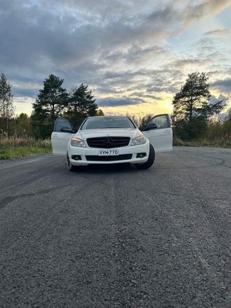 Mercedes-Benz C Oulu - valokuva 8