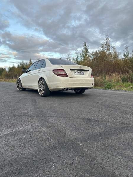 Mercedes-Benz C Oulu - valokuva 5