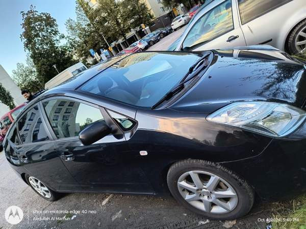 Toyota Prius Vantaa - valokuva 3
