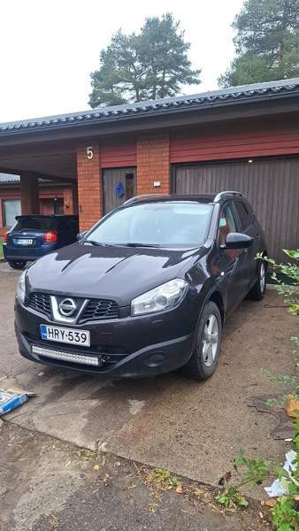 Nissan Qashqai+2 Raahe - valokuva 1