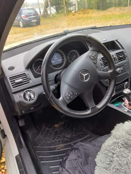 Mercedes-Benz C Kuopio - valokuva 4