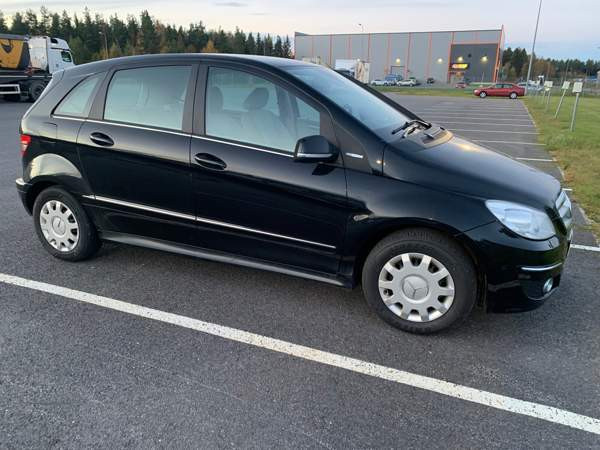 Mercedes-Benz B Ilmajoki - valokuva 2