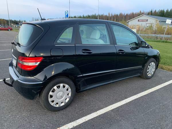 Mercedes-Benz B Ilmajoki - valokuva 4