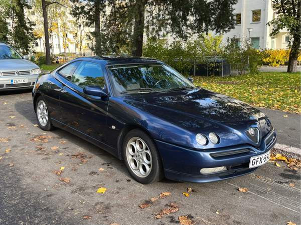 Alfa Romeo GTV Helsinki - valokuva 1