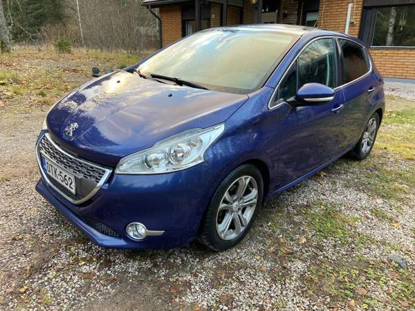 Peugeot 208 Vihti - valokuva 2