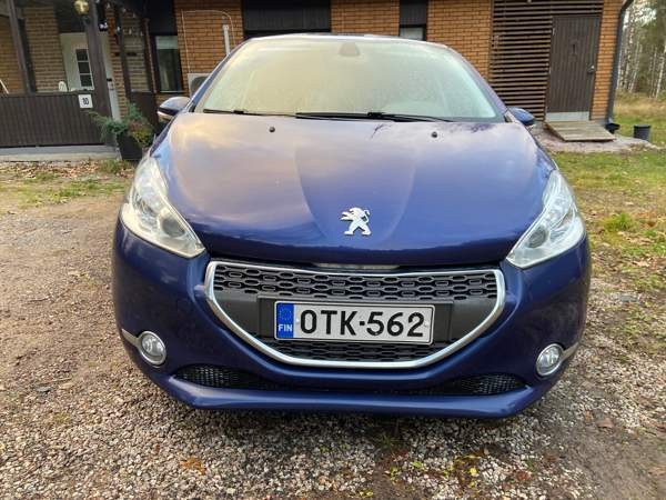 Peugeot 208 Vihti - valokuva 1