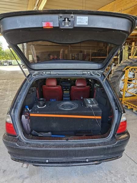 BMW 330 Kuusamo - valokuva 2