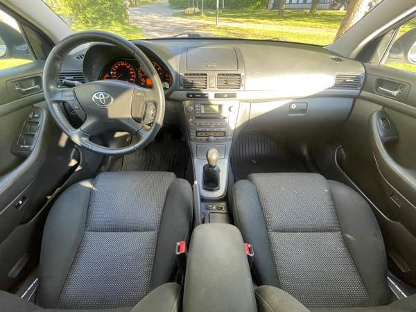 Toyota Avensis Valkeakoski - valokuva 8