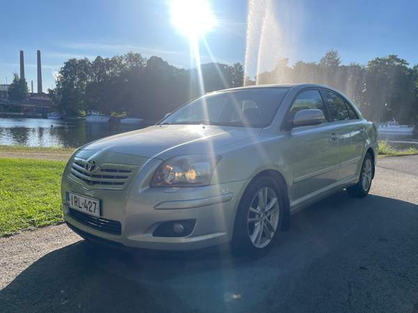 Toyota Avensis Valkeakoski - valokuva 1