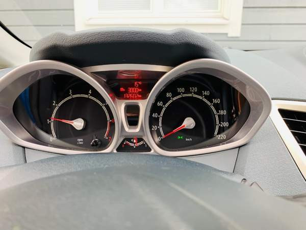 Ford Fiesta Riihimäki - valokuva 8